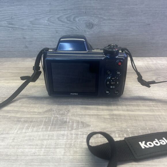 Kodak  Pixpro AZ528 16MP Digital Camera Blue 52X Zoom Extra Battery Charger - Picture 3 of 16